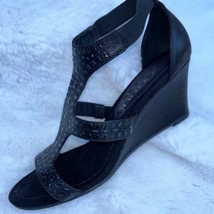 Black Sandals-Wedge